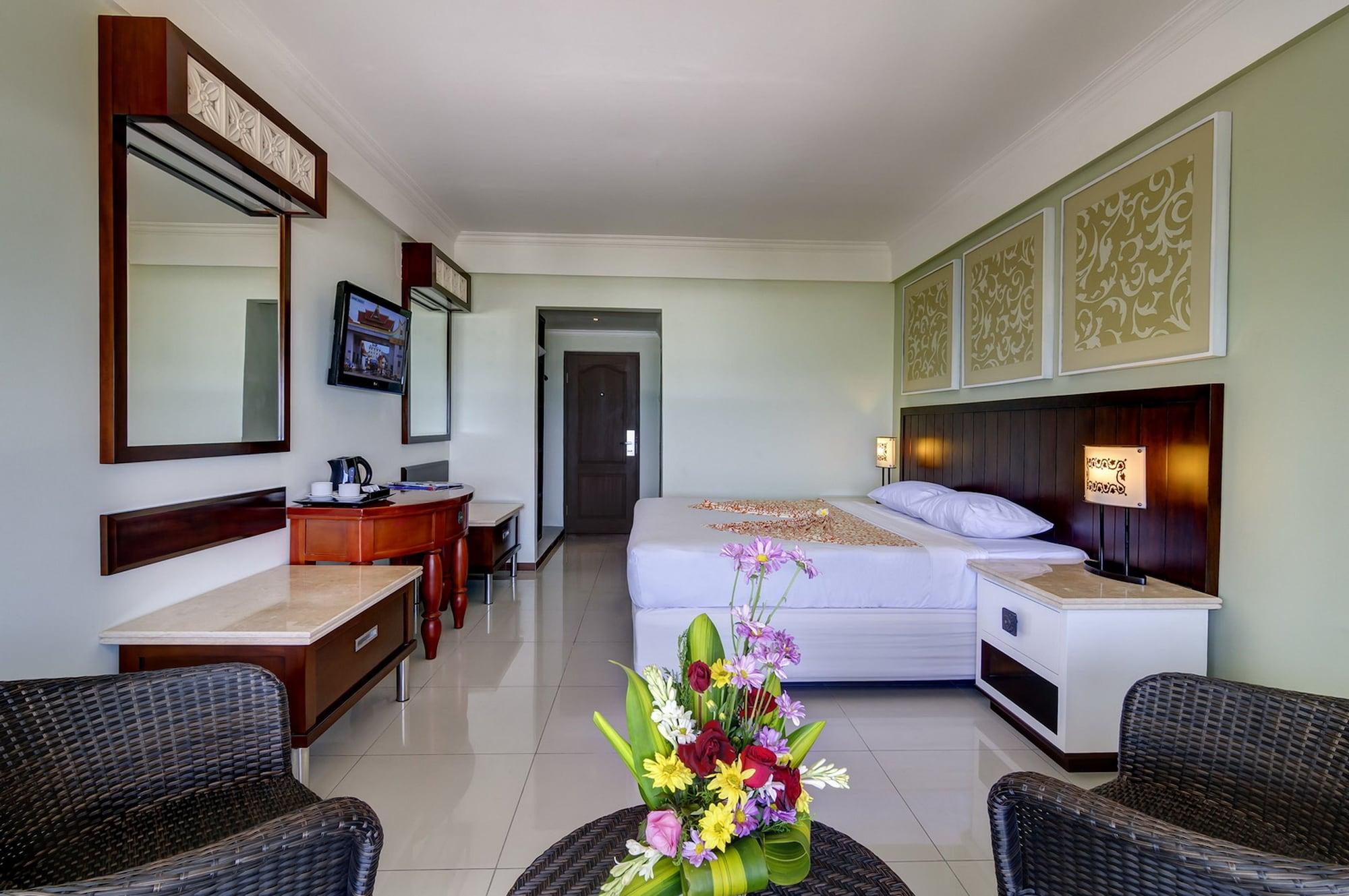 Kuta One Party Hotel Экстерьер фото