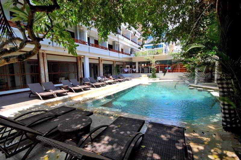Kuta One Party Hotel Экстерьер фото