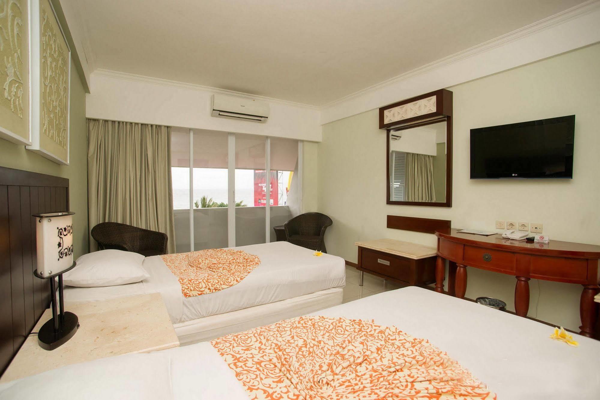 Kuta One Party Hotel Экстерьер фото